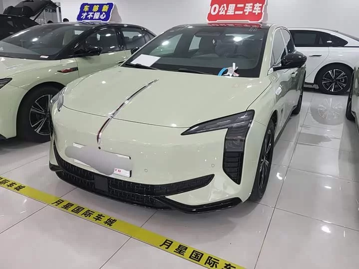 Hongqi EH7