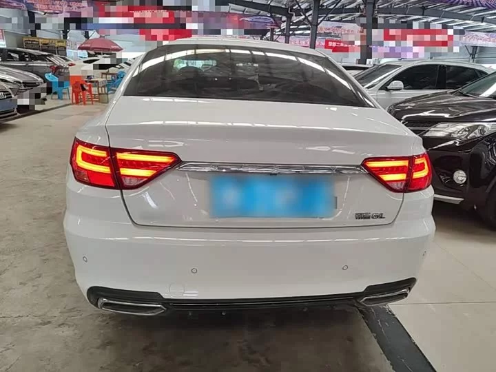 Geely Emgrand GL
