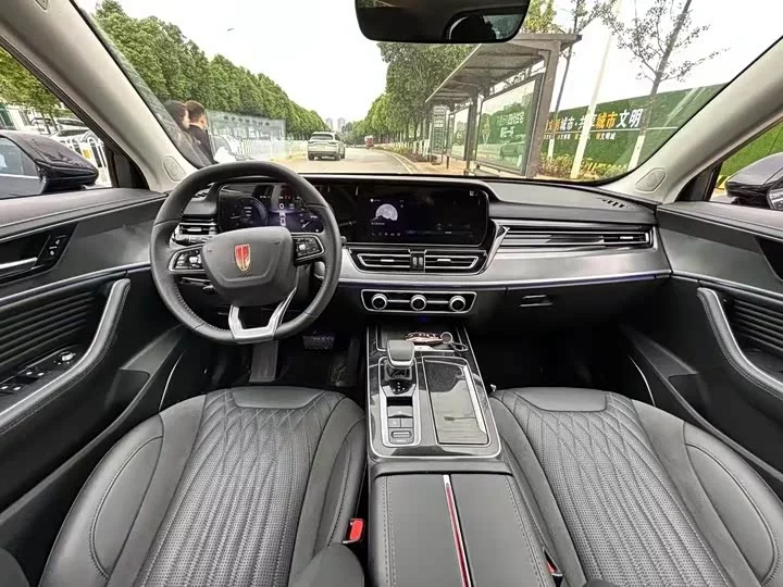 Hongqi HS5