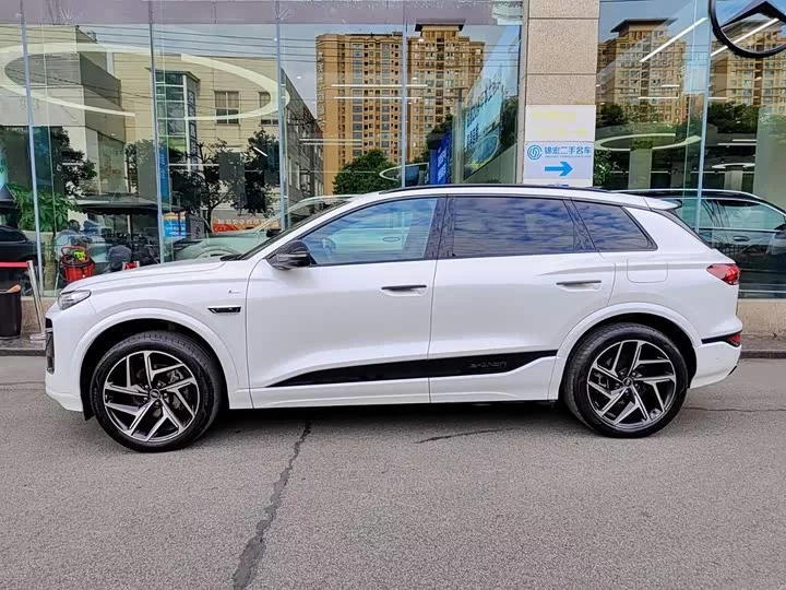 Audi Q6L e-tron