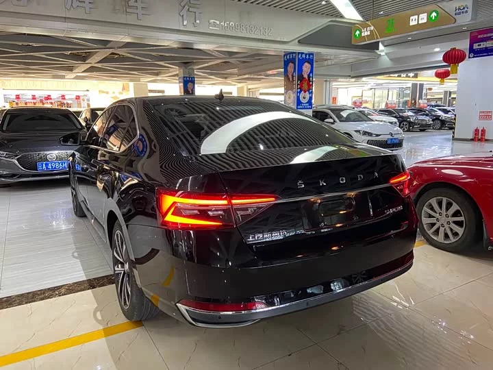 Skoda SuperB