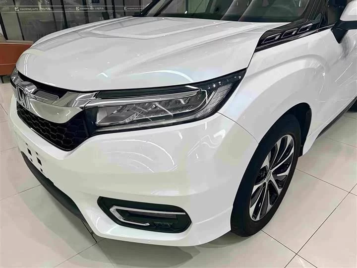 Honda Crown Road
