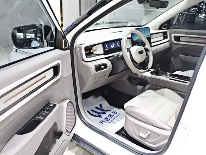 Geely ICON
