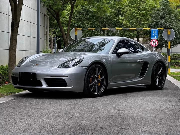 Porsche 718