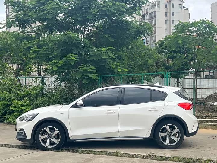 Ford Fox Active