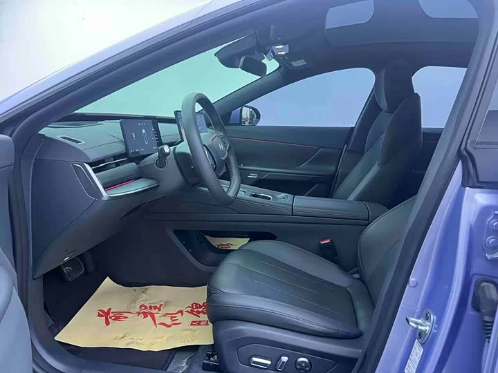 Dongfeng eπ007