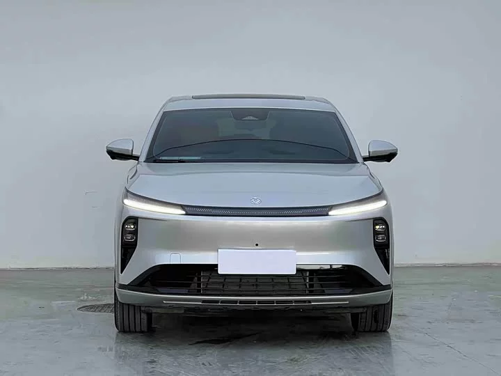 Dongfeng L8
