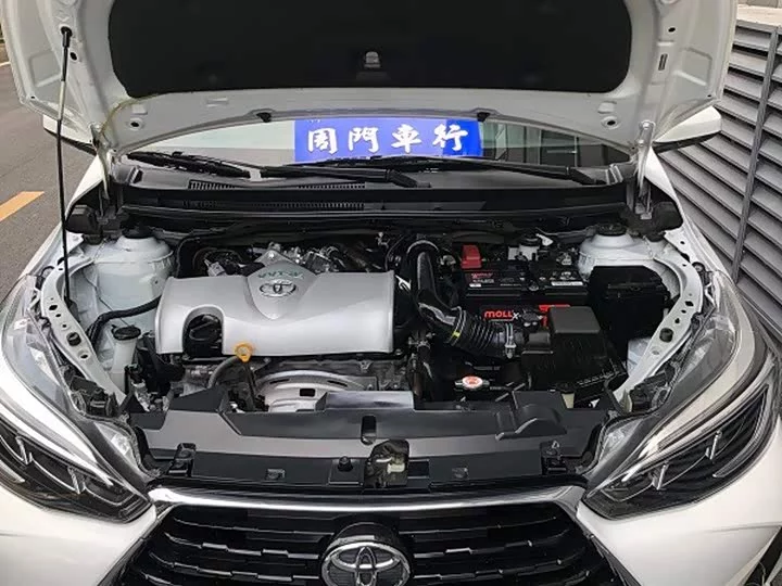 Toyota Yaris L
