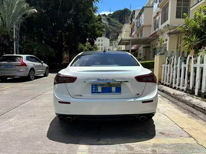 Maserati Ghibli