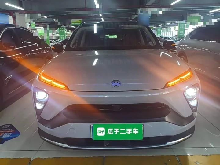 NIO ES6