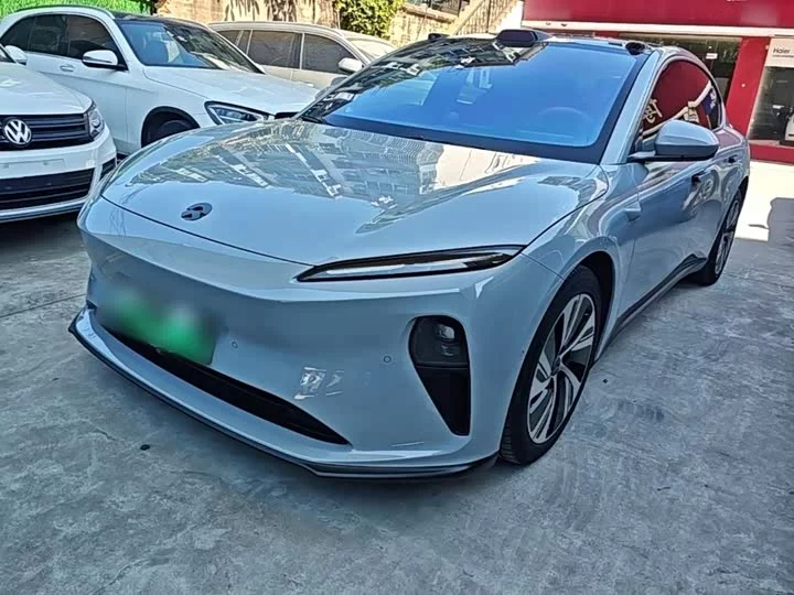 NIO ET5