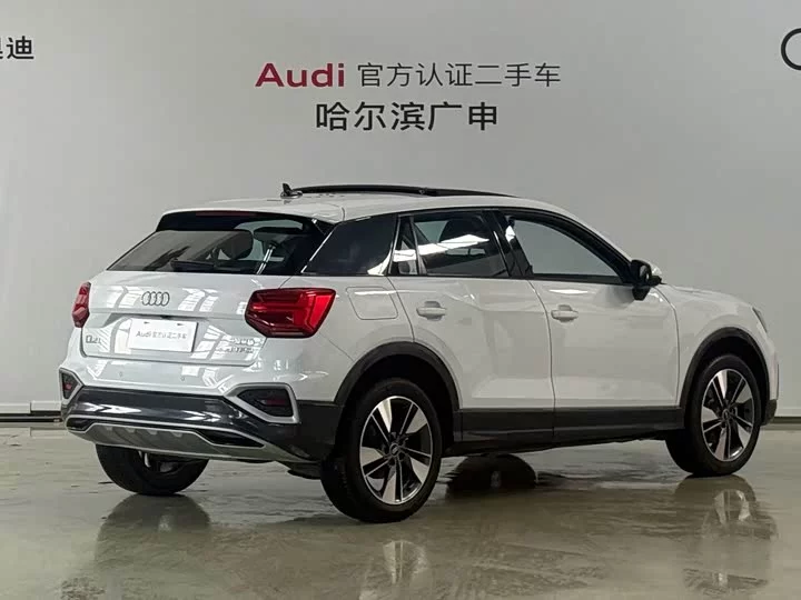 Audi Q2L