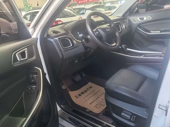 Chery Tiggo 8