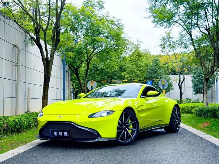 Aston Martin V8 Vantage