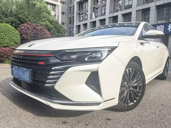 Dongfeng Yixuan MAX
