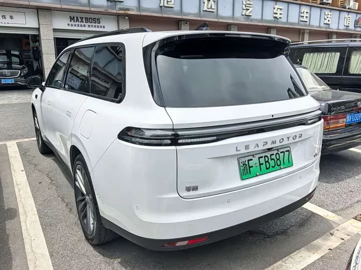 Leapmotor C16
