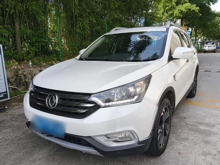 Dongfeng AX7