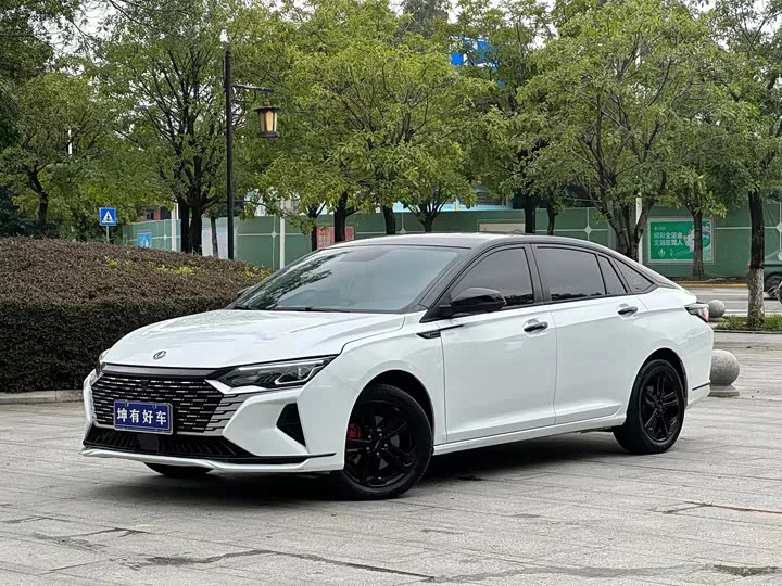 Dongfeng Yixuan MAX