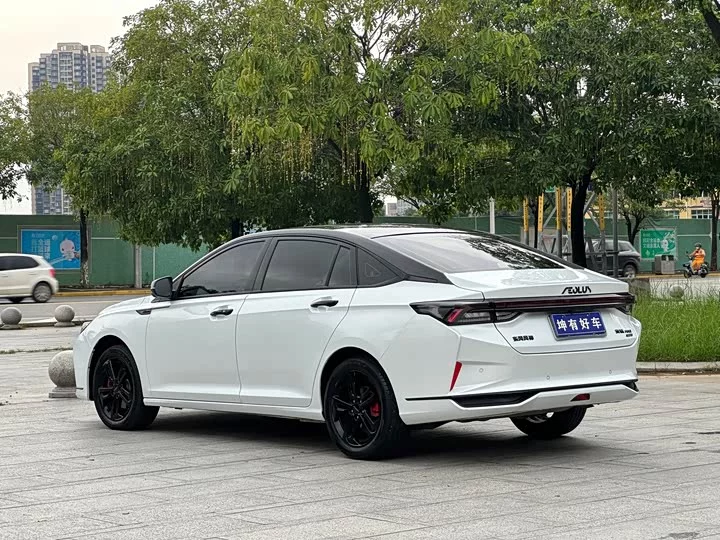 Dongfeng Yixuan MAX