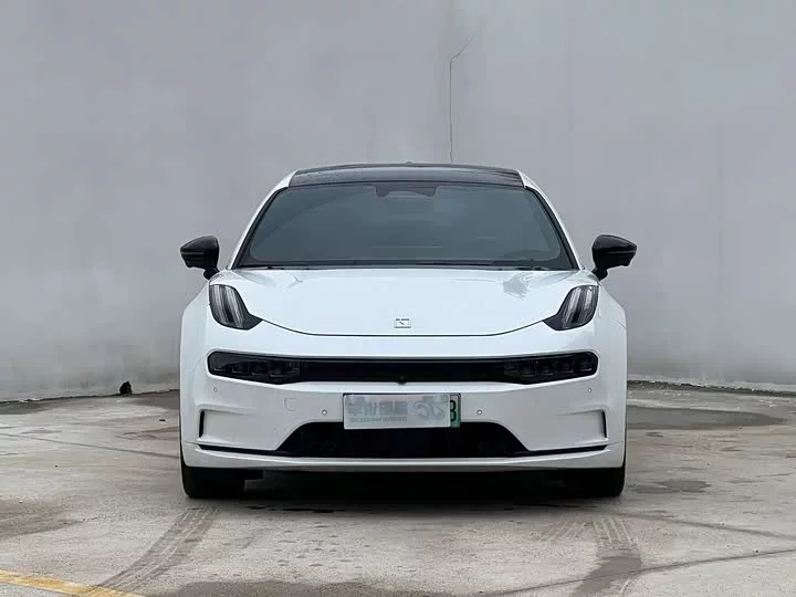 ZEEKR 001