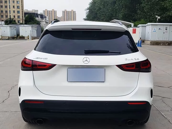 Mercedes-Benz GLA AMG