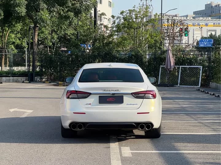 Maserati President