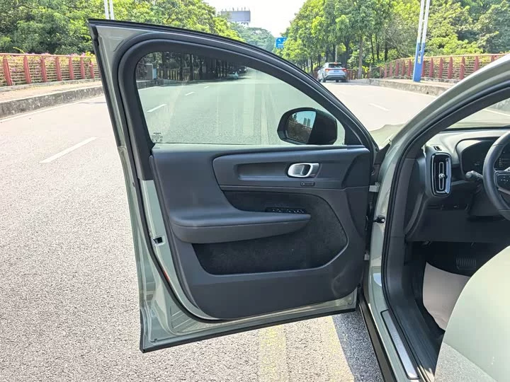 Volvo C40