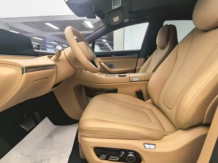 Luxeed R7