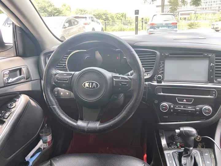 kia K5