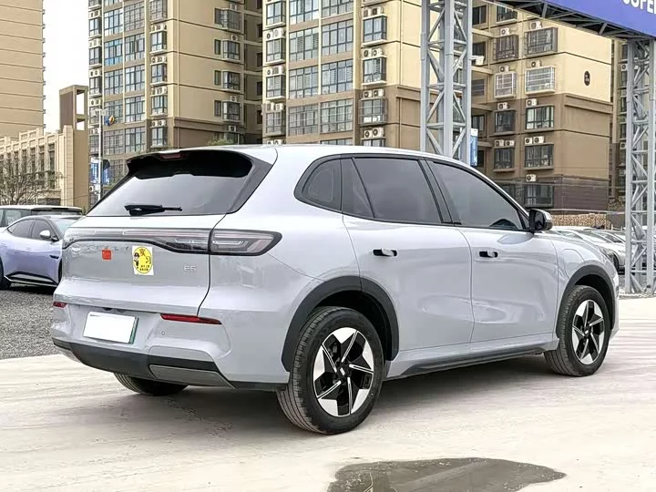 Geely Galaxy E5