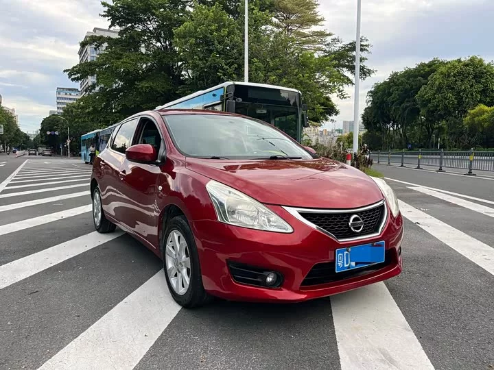 Nissan Tiida