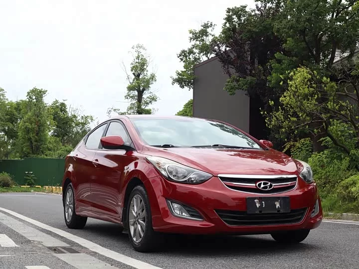 Hyundai Elantra