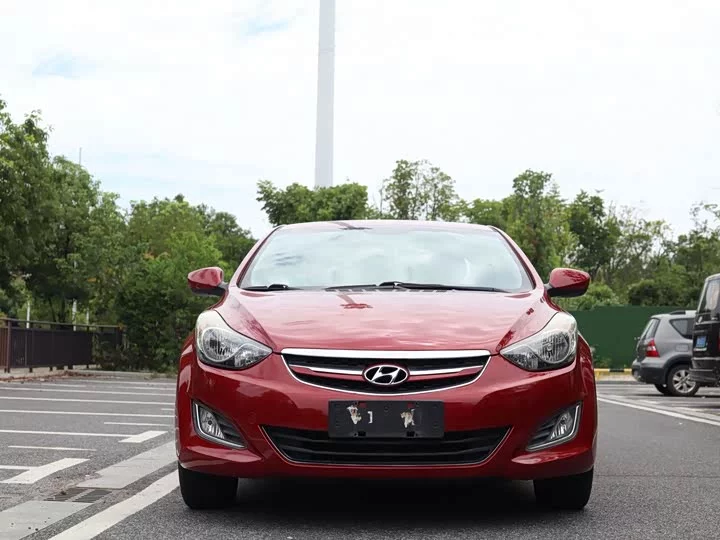 Hyundai Elantra