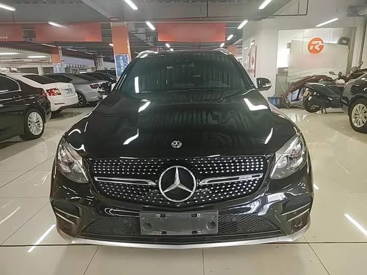 Mercedes-Benz GLC AMG
