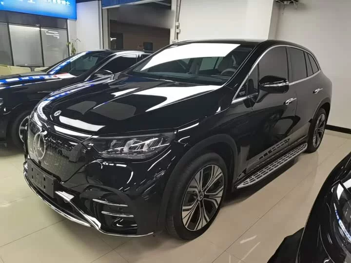 Mercedes-Benz EQE SUV