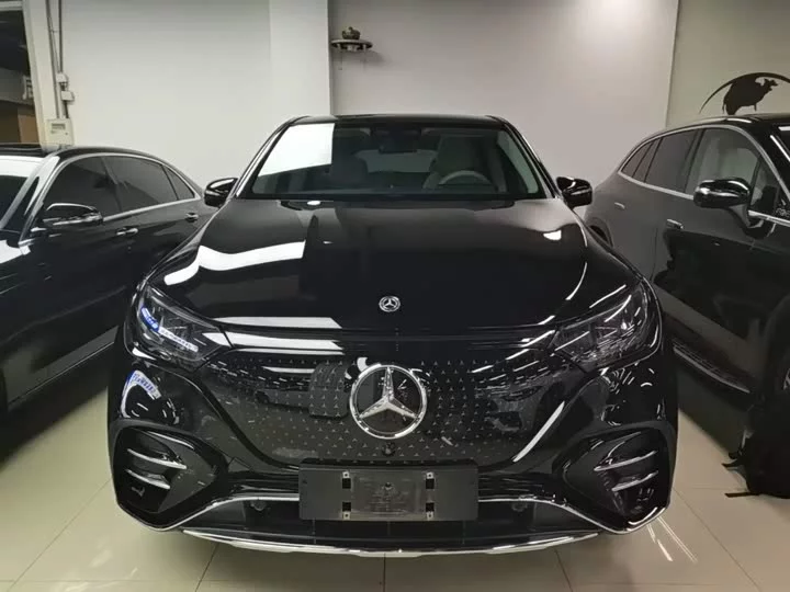 Mercedes-Benz EQE SUV
