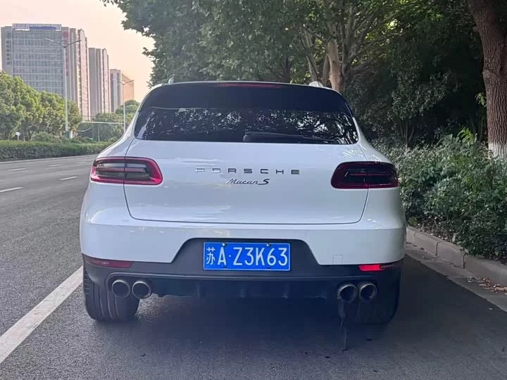 Porsche Macan