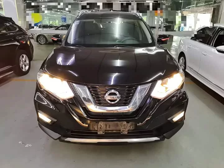 Nissan Qijun