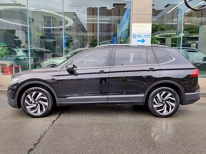 Volkswagen Tiguan L