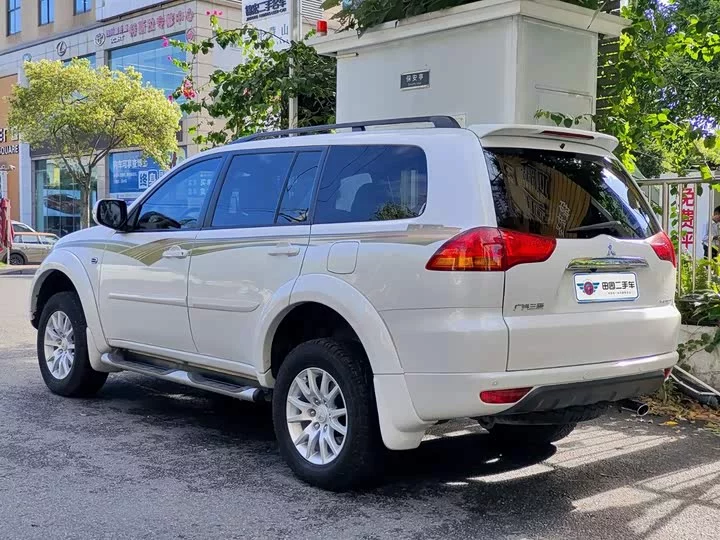 Mitsubishi Pajero Jinchang