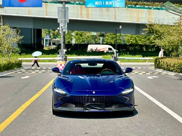 ferrari Roma