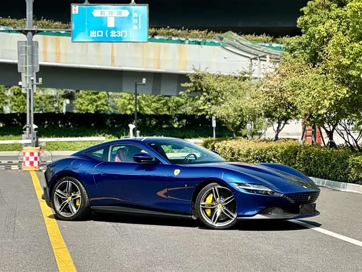 ferrari Roma