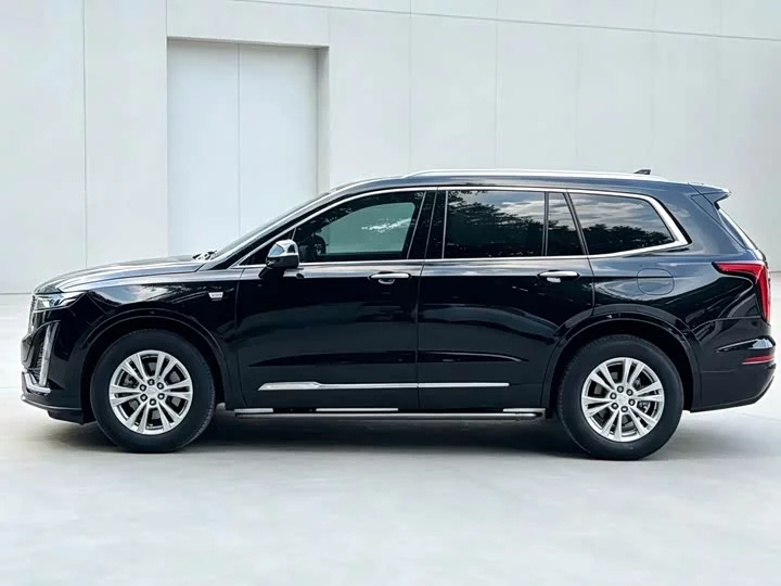 Cadillac XT6