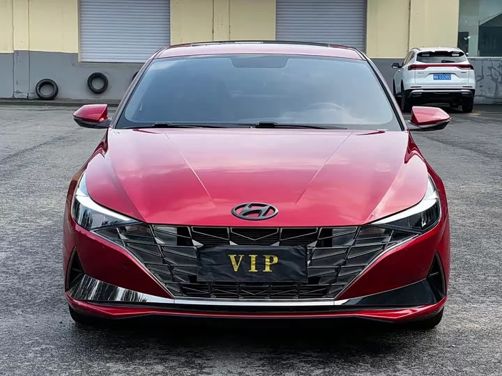 Hyundai Elantra