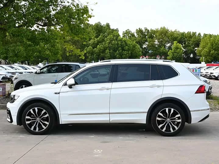 Volkswagen Tiguan L