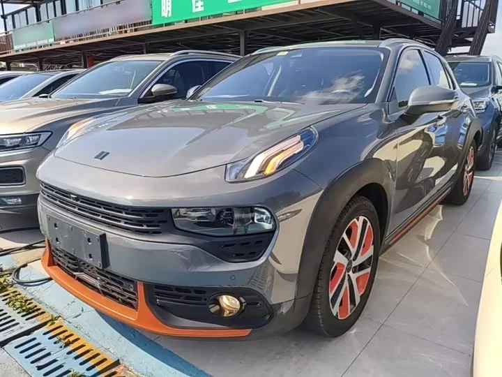 Lynk & Co 02