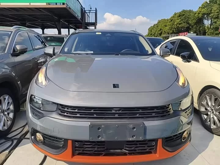 Lynk & Co 02