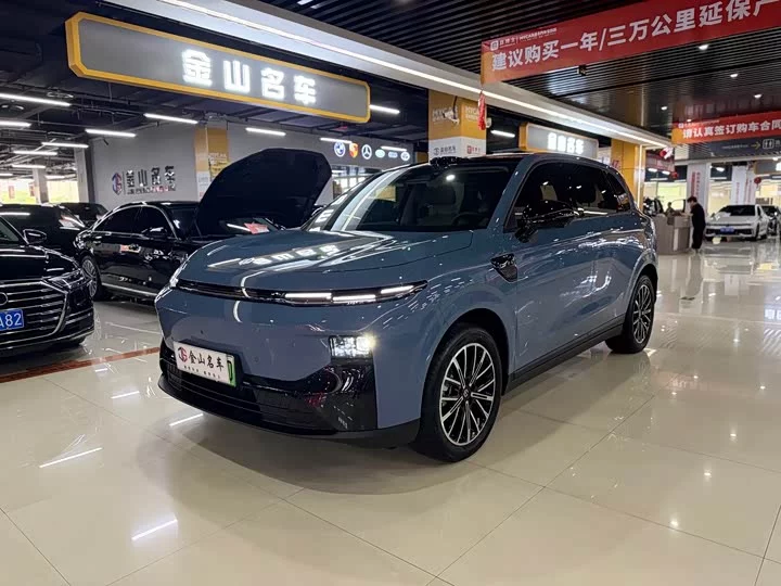 Leapmotor B10