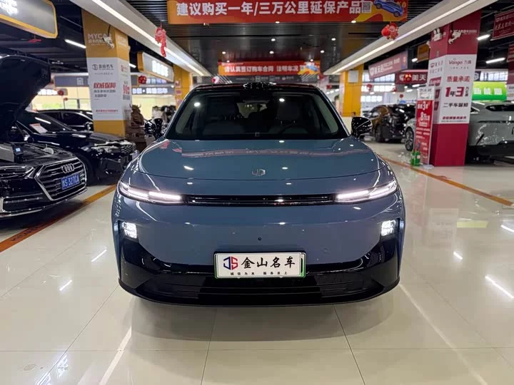 Leapmotor B10