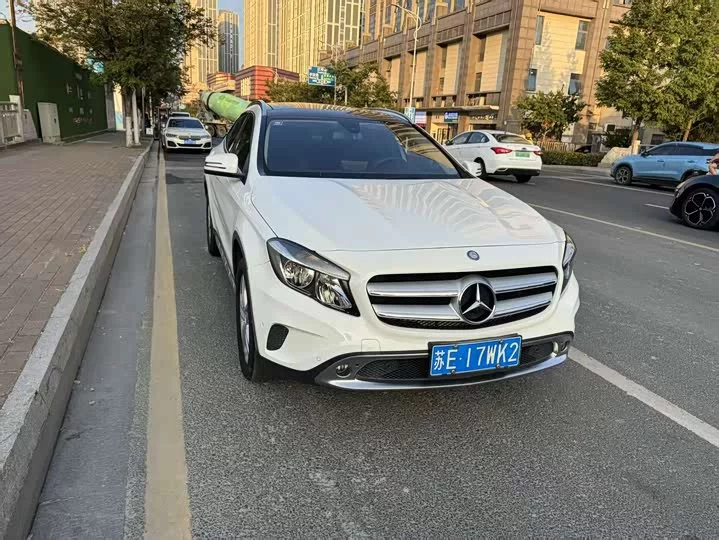 Mercedes-Benz GLA
